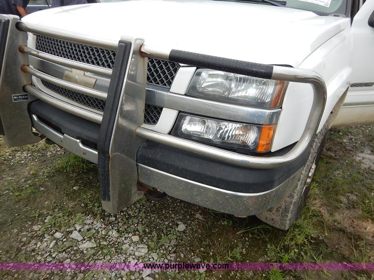 image for item K1503 2003 Chevrolet Silverado 1500HD LT Crew Cab pickup truck