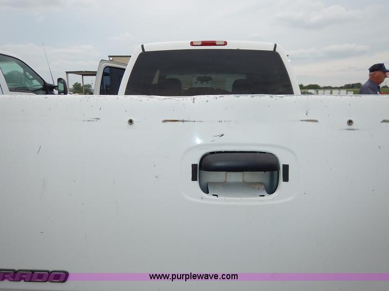 image for item K1503 2003 Chevrolet Silverado 1500HD LT Crew Cab pickup truck