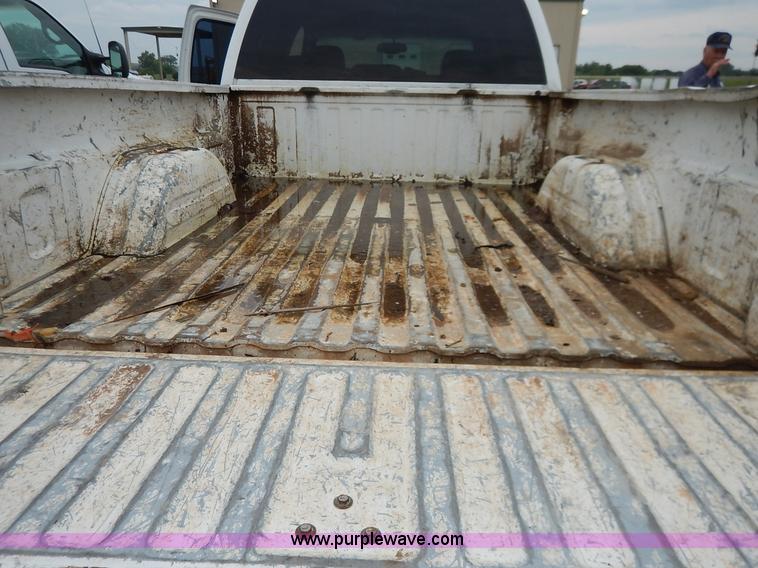 image for item K1503 2003 Chevrolet Silverado 1500HD LT Crew Cab pickup truck