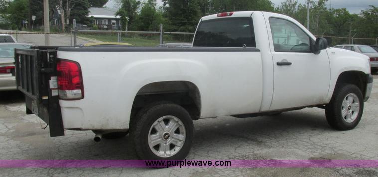 image for item K5064 2009 GMC Sierra 1500 pickup truck