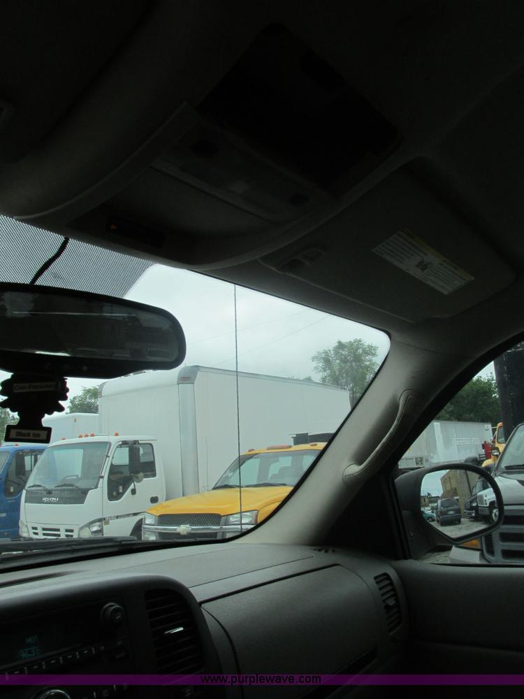 image for item K5064 2009 GMC Sierra 1500 pickup truck