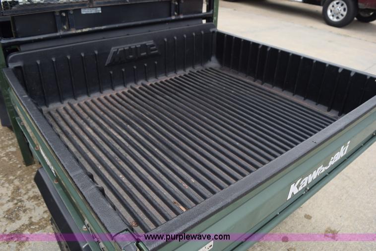 image for item K6109 2000 Kawasaki Mule utility vehicle