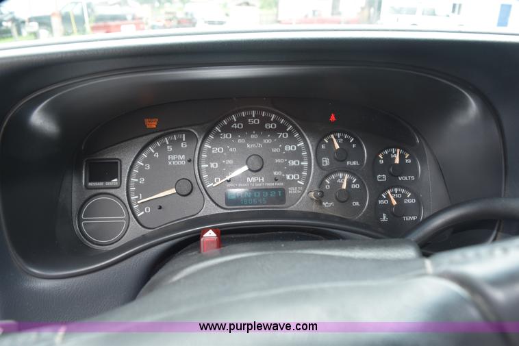 image for item K6110 2002 GMC Sierra 1500 Ext. Cab pickup truck