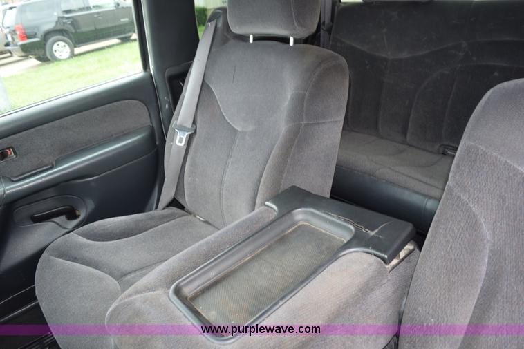 image for item K6110 2002 GMC Sierra 1500 Ext. Cab pickup truck