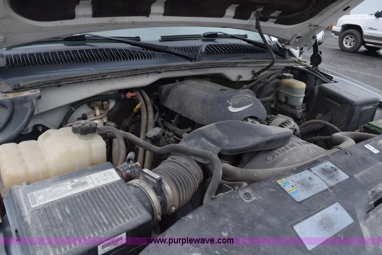 image for item K6110 2002 GMC Sierra 1500 Ext. Cab pickup truck