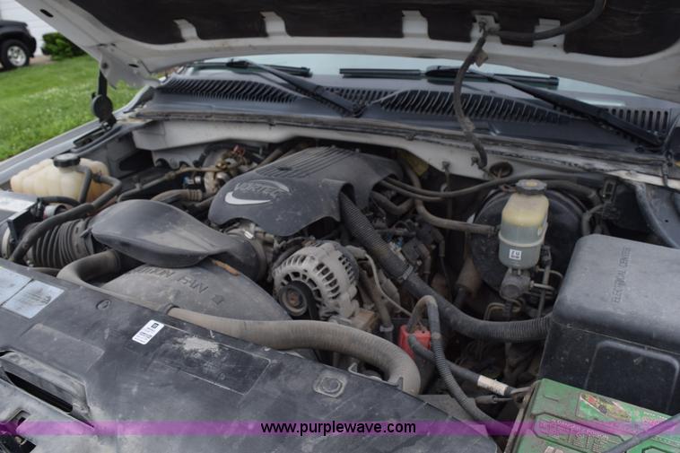 image for item K6110 2002 GMC Sierra 1500 Ext. Cab pickup truck