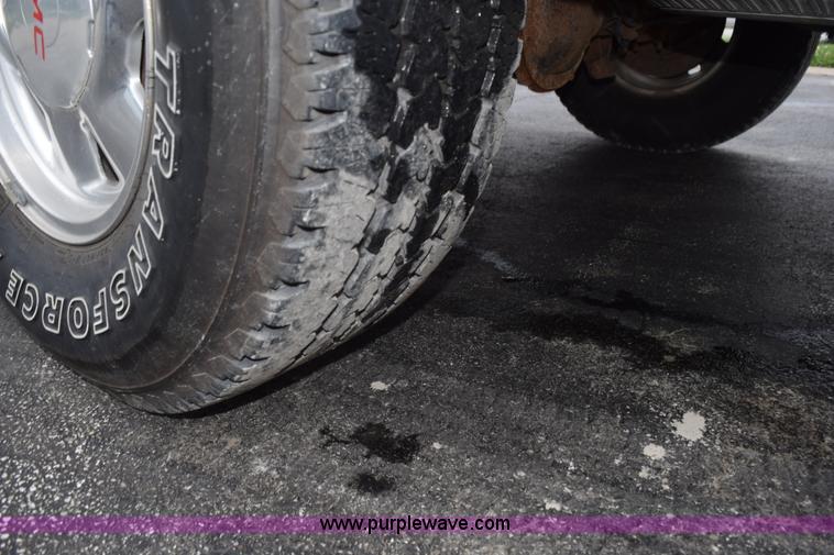 image for item K6110 2002 GMC Sierra 1500 Ext. Cab pickup truck