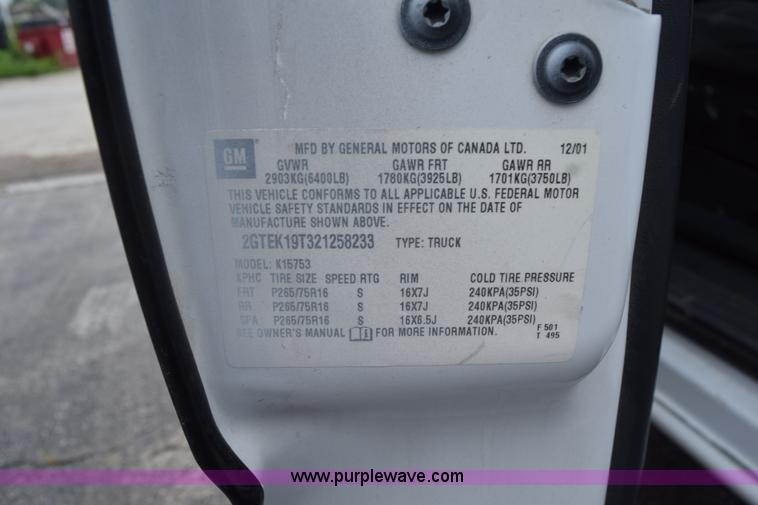 image for item K6110 2002 GMC Sierra 1500 Ext. Cab pickup truck