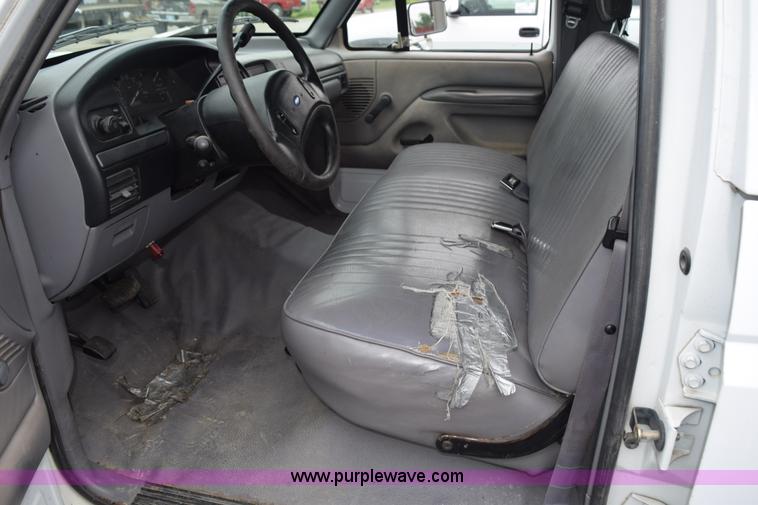 image for item K6112 1994 Ford F350 XL Crew Cab utility truck