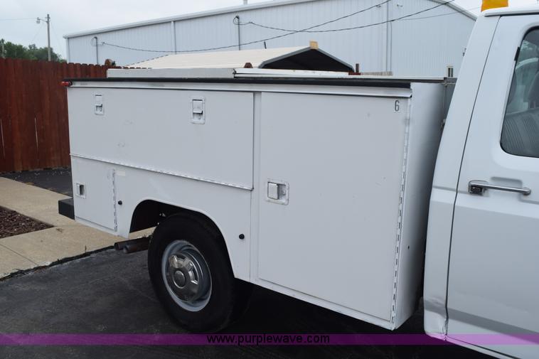image for item K6112 1994 Ford F350 XL Crew Cab utility truck