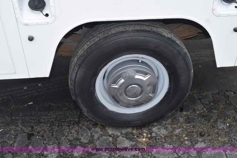 image for item K6112 1994 Ford F350 XL Crew Cab utility truck