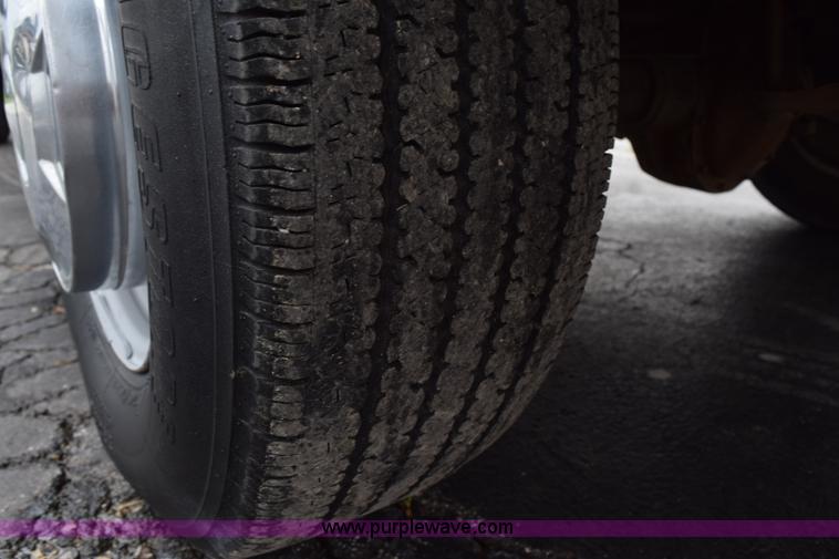 image for item K6112 1994 Ford F350 XL Crew Cab utility truck