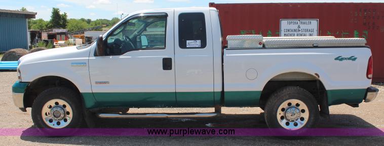 image for item K6904 2005 Ford F250 Super Duty XLT SuperCab pickup truck