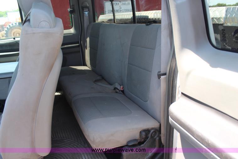 image for item K6904 2005 Ford F250 Super Duty XLT SuperCab pickup truck