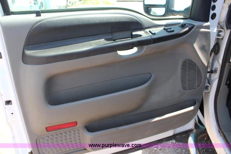 image for item K6904 2005 Ford F250 Super Duty XLT SuperCab pickup truck