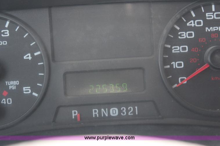 image for item K6904 2005 Ford F250 Super Duty XLT SuperCab pickup truck