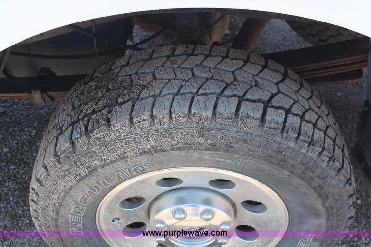 image for item K6904 2005 Ford F250 Super Duty XLT SuperCab pickup truck