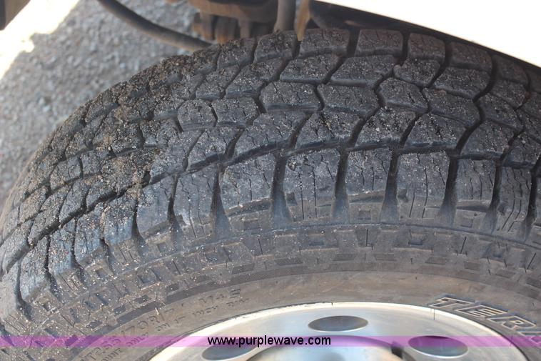 image for item K6904 2005 Ford F250 Super Duty XLT SuperCab pickup truck