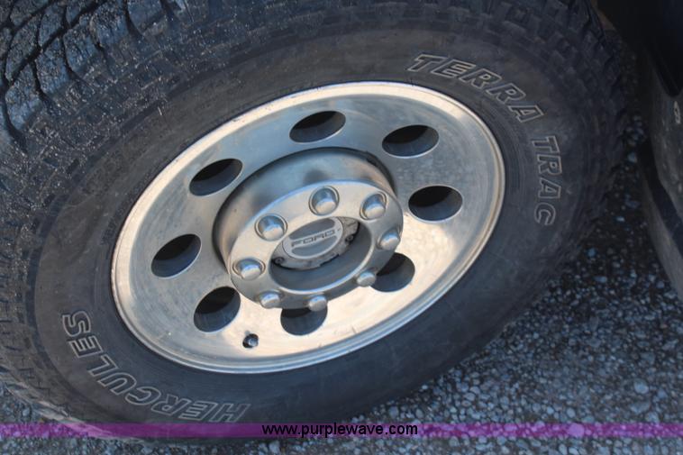 image for item K6904 2005 Ford F250 Super Duty XLT SuperCab pickup truck