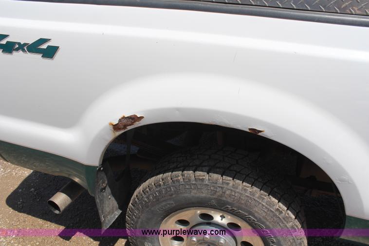 image for item K6904 2005 Ford F250 Super Duty XLT SuperCab pickup truck