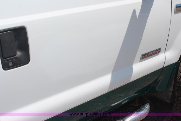 image for item K6904 2005 Ford F250 Super Duty XLT SuperCab pickup truck