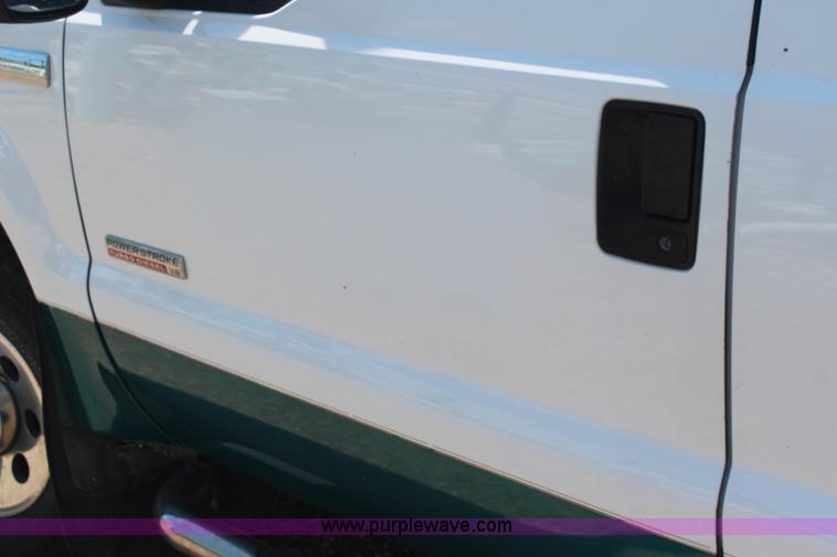 image for item K6904 2005 Ford F250 Super Duty XLT SuperCab pickup truck