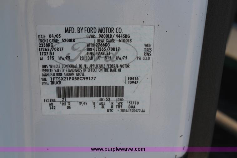 image for item K6904 2005 Ford F250 Super Duty XLT SuperCab pickup truck