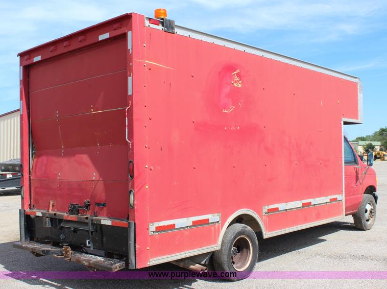 image for item K6929 1995 Ford Econoline E350 box truck