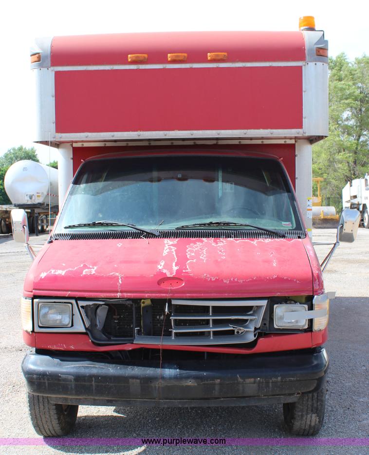 image for item K6929 1995 Ford Econoline E350 box truck