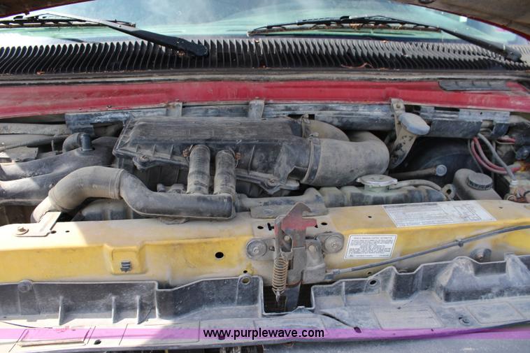 image for item K6929 1995 Ford Econoline E350 box truck