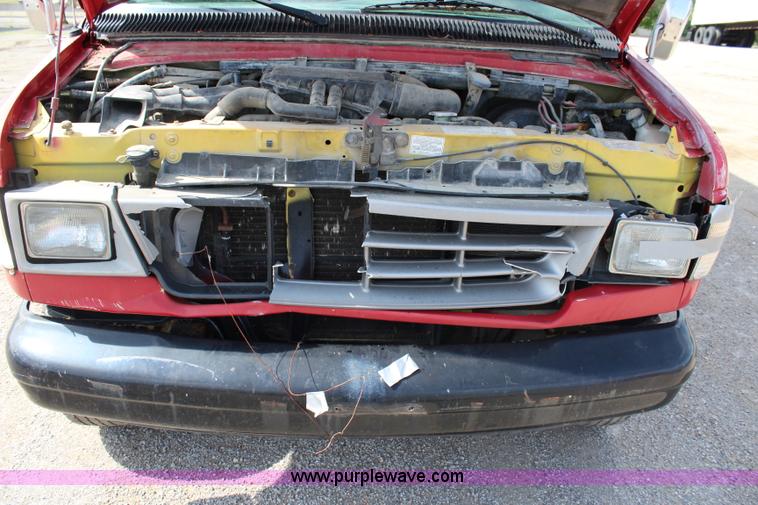 image for item K6929 1995 Ford Econoline E350 box truck