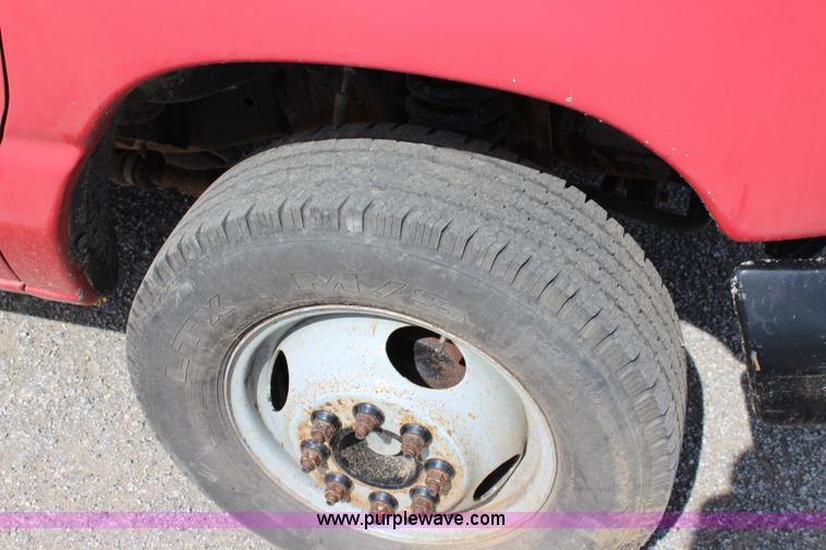 image for item K6929 1995 Ford Econoline E350 box truck