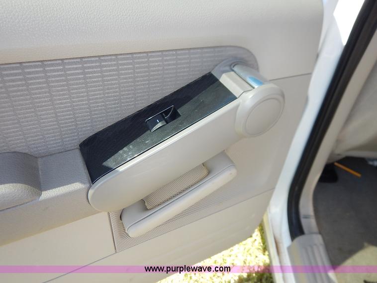 image for item K7460 2006 Ford Explorer XLT SUV