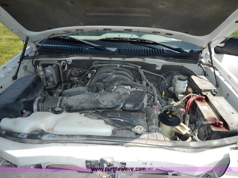 image for item K7460 2006 Ford Explorer XLT SUV