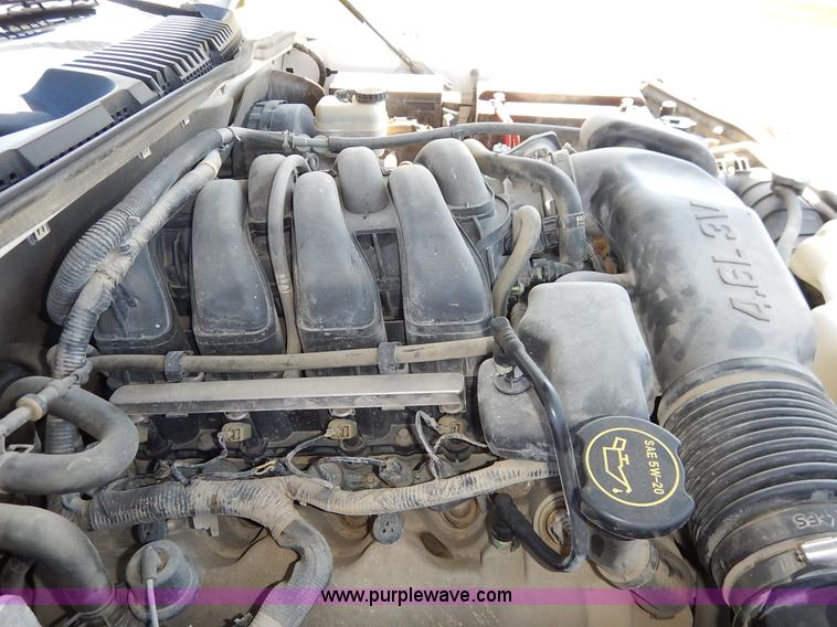 image for item K7460 2006 Ford Explorer XLT SUV