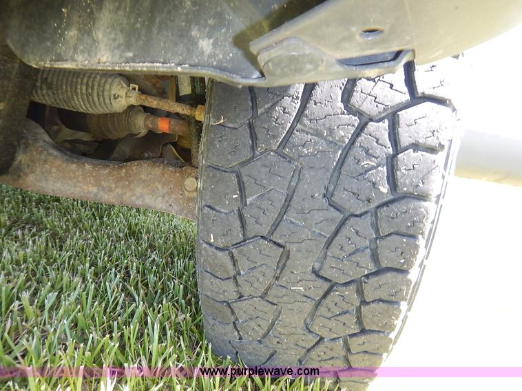 image for item K7460 2006 Ford Explorer XLT SUV