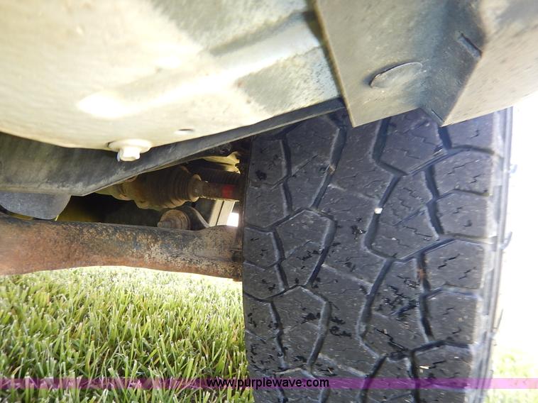 image for item K7460 2006 Ford Explorer XLT SUV