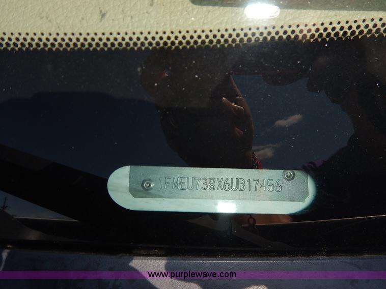 image for item K7460 2006 Ford Explorer XLT SUV