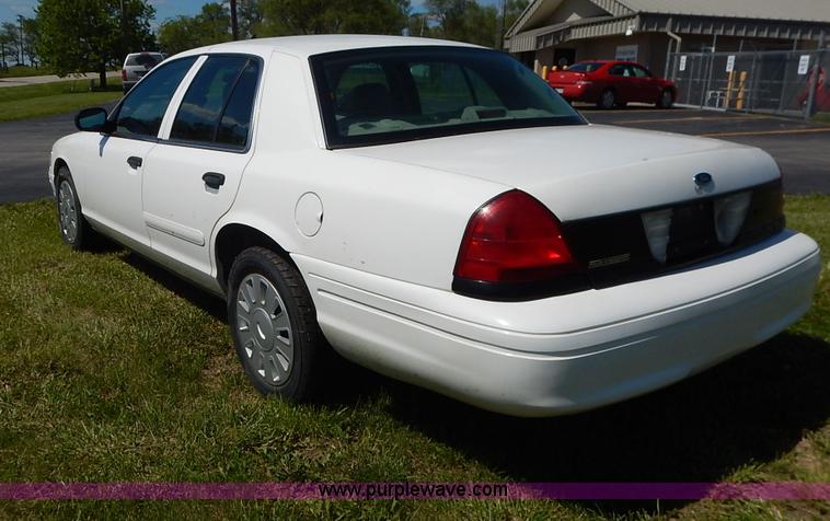image for item K7463 2007 Ford Crown Victoria Police Interceptor
