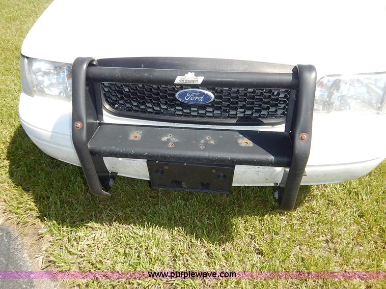 image for item K7463 2007 Ford Crown Victoria Police Interceptor