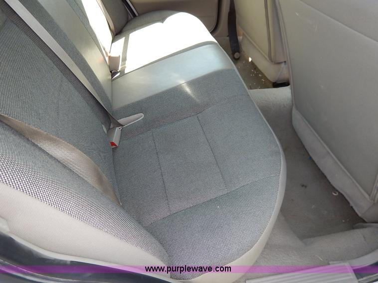 image for item K7463 2007 Ford Crown Victoria Police Interceptor