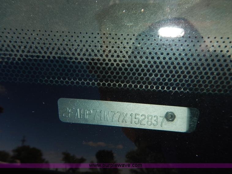 image for item K7463 2007 Ford Crown Victoria Police Interceptor