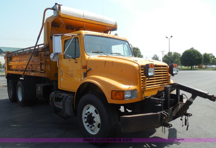 image for item K7521 2000 International 4900 dump truck