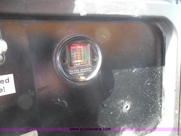 image for item K7521 2000 International 4900 dump truck