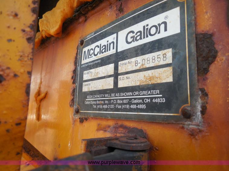 image for item K7521 2000 International 4900 dump truck