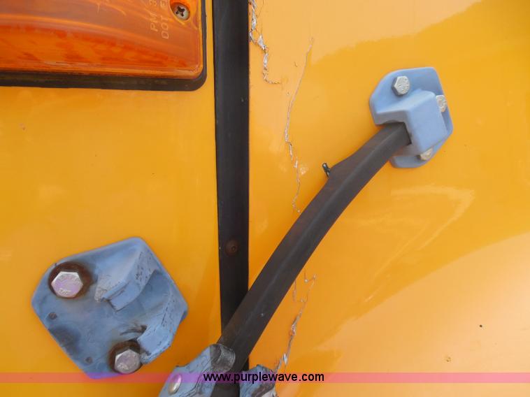 image for item K7521 2000 International 4900 dump truck