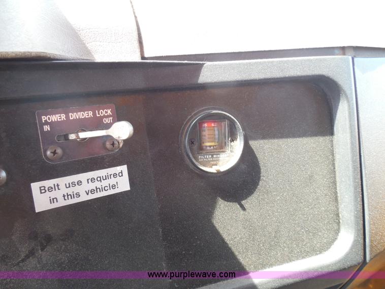 image for item K7522 2000 International 4900 dump truck