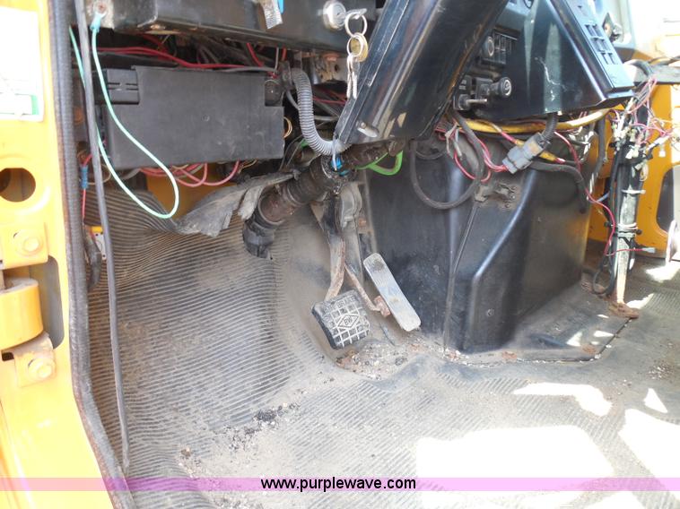 image for item K7522 2000 International 4900 dump truck