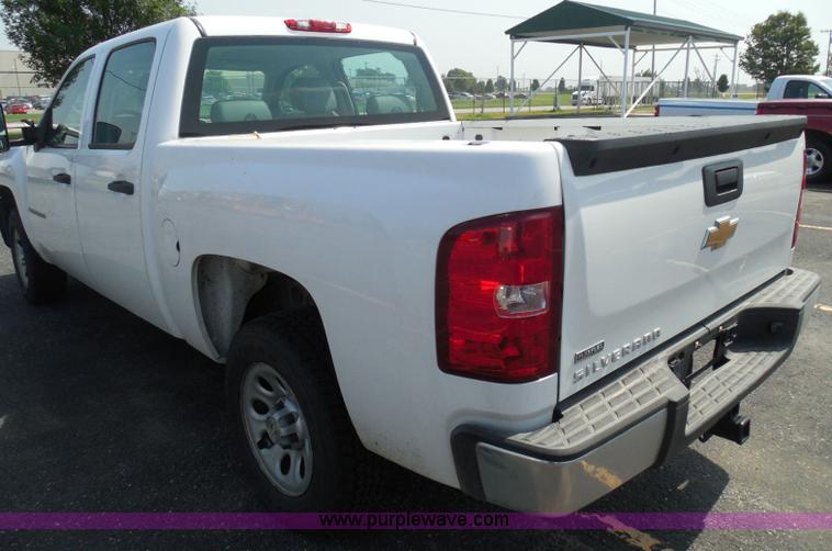 image for item K7523 2008 Chevrolet Silverado 1500 Crew Cab pickup truck