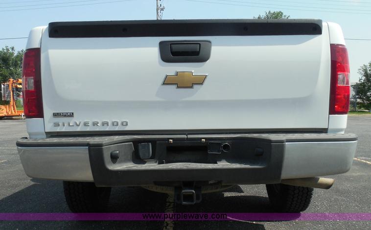 image for item K7523 2008 Chevrolet Silverado 1500 Crew Cab pickup truck